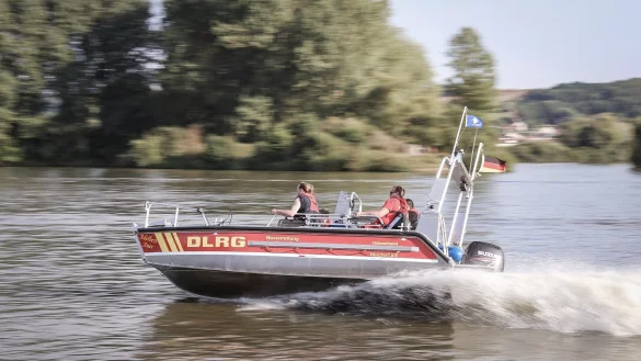 Die DLRG im Einsatz: Immer wieder geraten Schwimmer in Seen in Not. - &copy; Pixabay