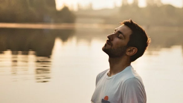 Juilan Adler und seine Band bieten poppigen Soul im Red Horn District. - &copy; Red Horn District