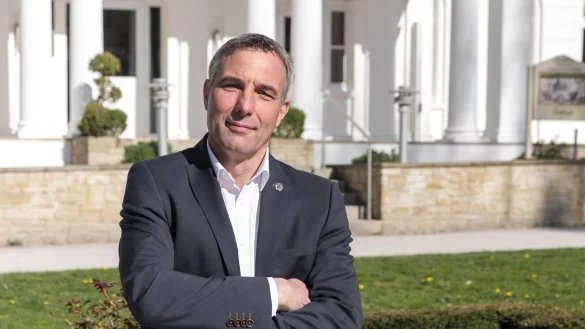 Dirk Tolkemitt ist seit Herbst 2020 B&uuml;rgermeister von Bad Salzuflen. - &copy; Stadt Bad Salzuflen