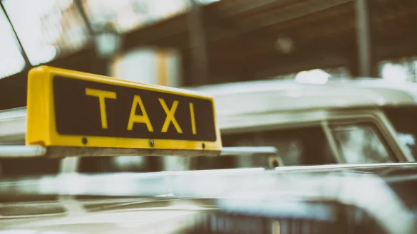 Der Taxifahrer r&uuml;ckte seine Geldb&ouml;rse nicht heraus - der R&auml;uber floh unverrichteter Dinge. - &copy; Symbolbild Pixabay