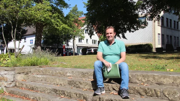 Eckhard Paulmann ist Extertals Zentrumsmanager. Er k&uuml;mmert sich darum, dass die Innenstadt f&uuml;r Einheimische und G&auml;ste attraktiv bleibt und erlebbar wird. - &copy; Nadine Uphoff