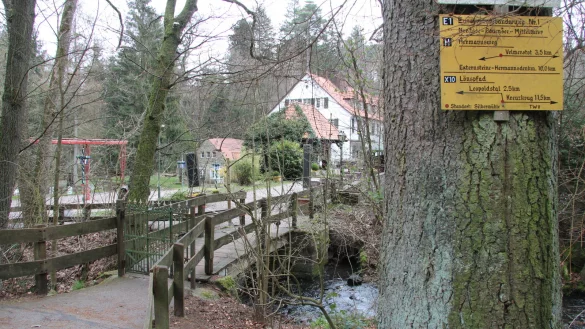 Ende gut, alles gut. Am Ausflugsziel Silberm&uuml;hle war kurzzeitig ein Junge verschwunden, wurde aber kurz darauf wiedergefunden. - &copy; Dieter Asbrock