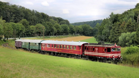 Die Museumseisenbahn auf Tour im Extertal. Demn&auml;chst rollt wieder der Oktoberfest-Express. - &copy; Michael Rehfeld