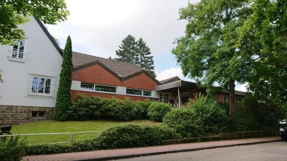 Einer von sechs Extertaler Kinderg&auml;rten: die Kita der Friedrich Linnemann Stiftung in B&ouml;singfeld. Sie h&auml;lt 66 der gut 400 Extertaler Kita-Pl&auml;tze vor, die zum Teil nur zur H&auml;lfte nachgefragt sind. - &copy; Sylvia Frevert