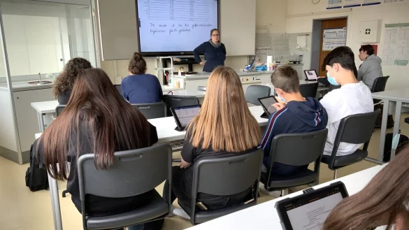 Bestens ausgestattet: Jeder Sch&uuml;ler bekommt ein Tablet. - &copy; Jacobischule