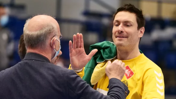 Immer gern gesehen in Lemgo: Carsten Lichtlein mit Beiratschef Herbert Vogel. Foto: J&ouml;rg Hagemann - &copy; J&ouml;rg Hagemann