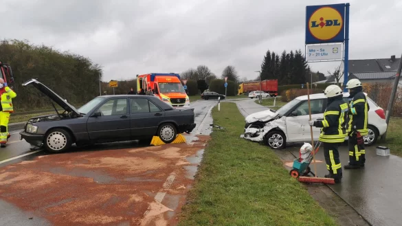 Bei einem Unfall mit Personenschaden wurde am Dienstagabend am Ortseingang von Barntrup ein Autofahrer verletzt. - &copy; Katrin Kantelberg