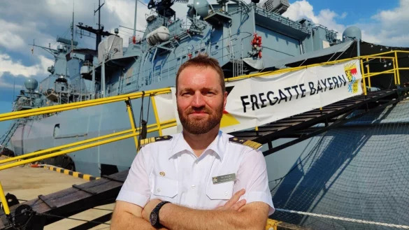 Tilo Kalski ist Fregattenkapit&auml;n der "Bayern" und lag bis gestern im Hafen von Colombo (Sri Lanka). - &copy; Franziska Scharf