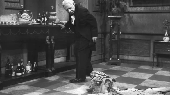 "Dinner for One" gehört an Silvester einfach dazu. - © dpa