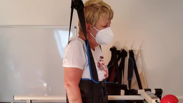 Gangtraining in der Physiotherapie: Künftig will das Klinikum Anwendungen wie diese selbst anbieten. Foto: Pixbay - © Pixbay