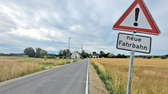 Das Verbindungsstück ab Heiden Ortskern zur B66 ist eigentlich eine vielbefahrene Straße. Seit Ende März ist hier allerdings gebaut worden. Nächste Woche wird die Strecke laut Straßen.NRW freigegeben. - © Astrid Sewing
