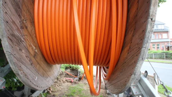 Der Breitbandausbau (hier im Juni 2021 in D&ouml;rentrup) in Extertal soll Ende dieser Woche abgeschlossen sein. Das Kompetenzteam Breitband h&auml;lt das f&uuml;r unrealistisch. - &copy; Archivfoto: Jens Rademacher