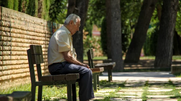 Gerade für ältere Menschen können längere Hitzeperioden gefährlich werden. - © Pixabay