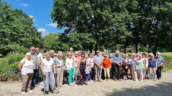 Die Reiseteilnehmer der AWO Hohenhausen haben sich in Bad Driburg umgesehen und sch&ouml;ne Stunden erlebt. - &copy; AWO
