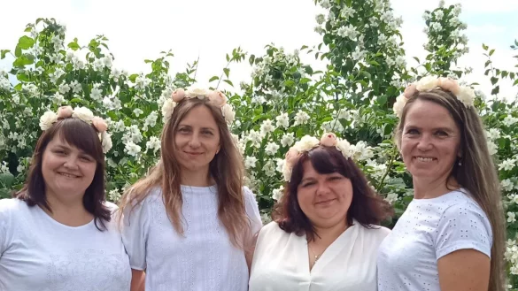 Gr&uuml;ndungsmitglieder des ukrainischen Chores: Lesia Ulitska, Tetiana Davydova, Olena Bohdanova und die Leiterin Oksana Synieok (von links). Der Chor ist mittlerweile zahlenm&auml;&szlig;ig angewachsen. Beim Konzert am 14. Juli werden etwa 20 Akteure auftreten. - &copy; Klaus Kr&ouml;ker