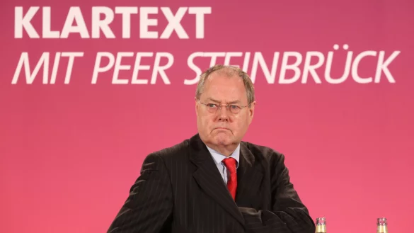 Klartext: Mit diesem Versprechen war Peer Steinbr&uuml;ck schon 2013 als Kanzlerkandidat unterwegs. - &copy; (c) Copyright 2013, dpa (www.dpa.de). Alle Rechte vorbehalten