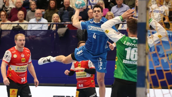 TBV Lemgo-Lippe gegen den ThSV Eisenach: Die Lemgoer k&auml;mpfen sich durch. - &copy; paul cohen