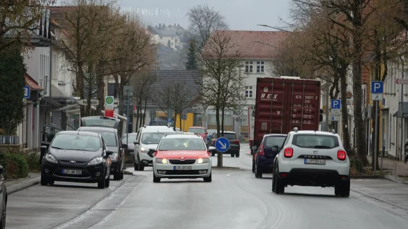 Die Mittelstra&szlig;e war lange das Nadel&ouml;hr von Barntrup. Die neue Umgehung sorgt f&uuml;r Entspannung. - &copy; Axel B&uuml;rger