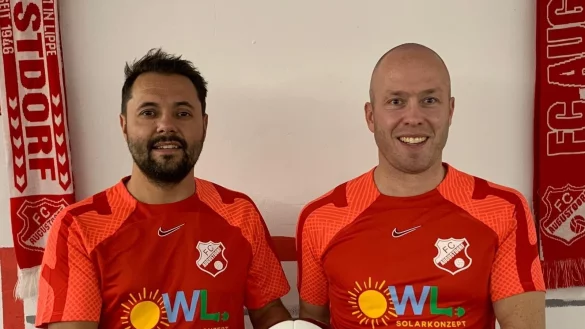 Das neue Trainer-Duo des FC Augustdorf: Steven Hengstler (links) und Heiner Beckmann. - © FC Augustdorf