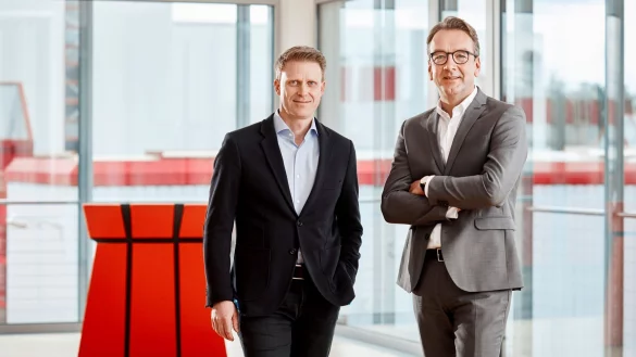 Ralph Schomburg (links) und Alexander Weber, gesch&auml;ftsf&uuml;hrende Gesellschafter des Unternehmens Schomburg. - &copy; Schomburg