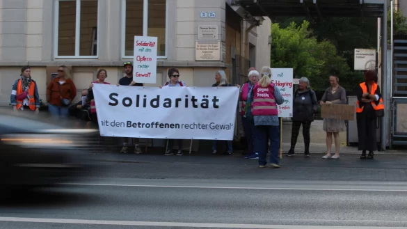 Am Sonntag wird unter anderem die Gruppe "Omas gegen Rechts" als eine von 25 Organisationen an der Kundgebung in Detmold zum Tag der Menschenrechte teilnehmen. - &copy; Archivfoto: Lukas Brekenkamp