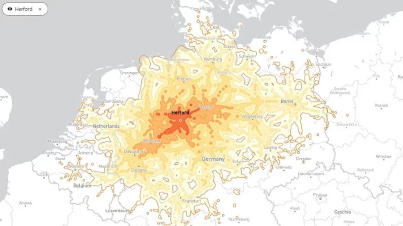 Die gelben, orangen und roten Fl&auml;chen bestehen allesamt aus einzelnen Punkten, also Bahnh&ouml;fen - es gibt also viel zu klicken. - &copy; Eike J. Horstmann