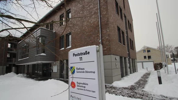 Das D&ouml;rentruper Rathaus - hier ein Archivbild - k&ouml;nnte einen Anbau bekommen. Das Jugendamt des Kreises braucht mehr Platz. - &copy; Jens Rademacher/Archivfoto