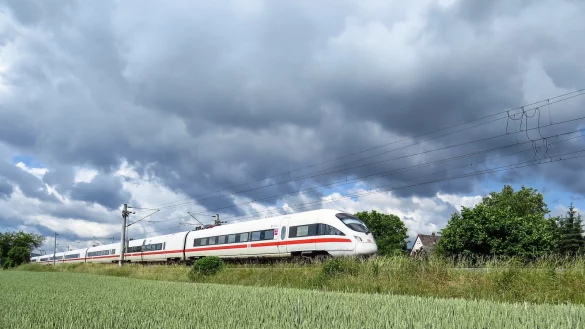 Die Bundesregierung plant eine ICE-Hochgeschwindigkeitsstrecke zwischen Bielefeld und Hannover. - &copy; Symbolbild: Pixabay