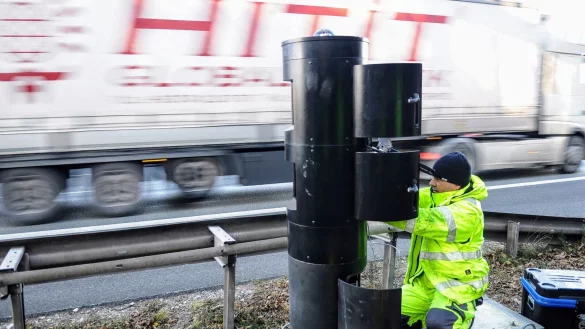 250 Meter hinter dem berühmten A2-Blitzer hat die Stadt nun ein zweites Messgerät installiert. - © Jens Reichenbach