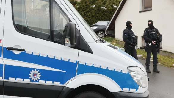 Bundesweit gab es Durchsuchungen bei Reichsb&uuml;rgern und Verschw&ouml;rungsideologen, unter anderem in Th&uuml;ringen. In NRW stand eine Polizistin aus dem Kreis Minden-L&uuml;bbecke im Fokus. - &copy; Bodo Schackow