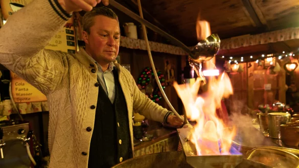 Am Schliepsteiner Tor gibt es die Feuerzangen-Bowle bei Willi Parpalioni. - &copy; Werbegemeinschaft