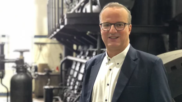 Gesch&auml;ftsf&uuml;hrer Arnd Oberscheven geht bei den Stadtwerken Lemgo zum Jahresende in den Ruhestand. Er will die Chance nutzen, um k&uuml;nftig auch mal l&auml;nger und entspannter zu verreisen. - &copy; Till Brand