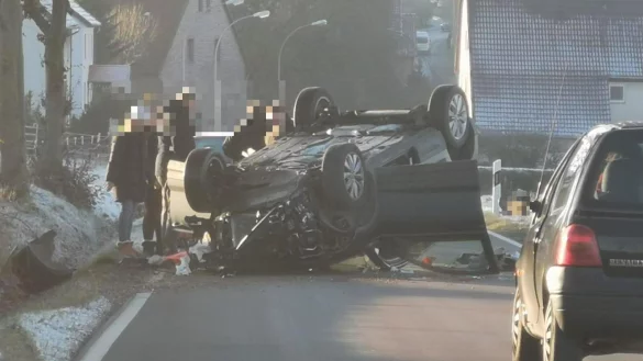 Am Nachtmittag ereignete sich der erste Unfall auf der Betzener Stra&szlig;e in D&ouml;rentrup. - &copy; Sylvia Frevert