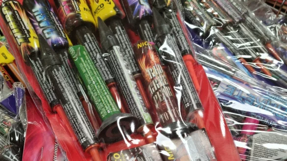 Magowsky und Kaufland verkaufen in diesem Jahr wieder Silvesterraketen. Der Toom verzichtet darauf. - &copy; Carolin Brokmann-F&ouml;rster