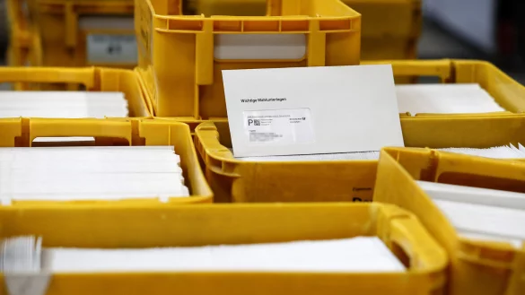 In den Briefsotierzentren ist einen Monat vor der Wahl ordentlich was los. - &copy; marco stepniak