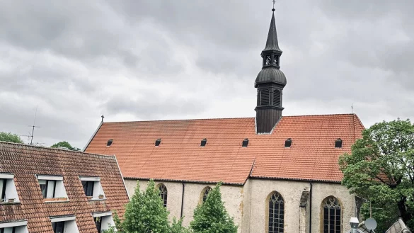 Nachbarschafts-Streit um die Abluft aus dem Schornstein eines Bielefelder Bistros. - &copy; Stefan Becker