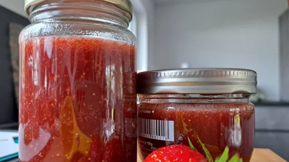 Aus frischen Erdbeeren wird im Nu leckere Marmelade. Die Rezeptauswahl ist groß. - © Carolin Brokmann-Förster