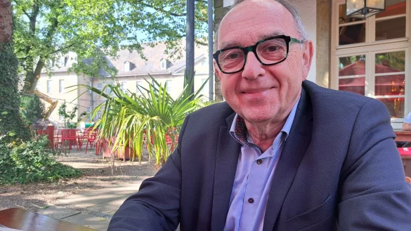 Norbert Walter-Borjans bei einem Gespr&auml;ch in Detmold. - &copy; Carolin Brokmann-F&ouml;rster