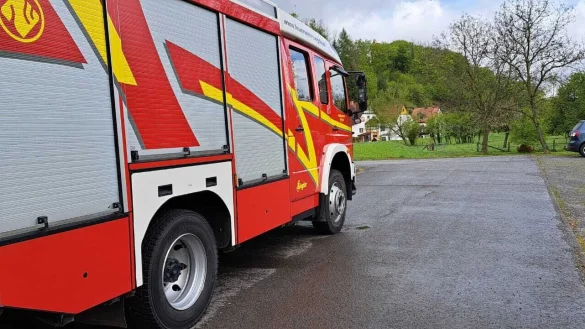 Ein Einsatzfahrzeg der Freiwilligen Feuerwehr L&uuml;gde, das nun auch mit einem Abbiegeassistenten ausger&uuml;stet wird. - &copy; Stadt L&uuml;gde