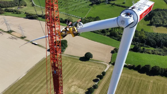 Die Windenergieanlage E-175 EP5 ist laut Hersteller Enercon speziell f&uuml;r mittlere bis schwache Windstandorte optimiert und liefert eine Nennleistung von 6 Megawatt. Die Nabenh&ouml;he betr&auml;gt 175 Meter, die Gesamth&ouml;he 260 Meter. Ein Prototyp steht nicht weit von Lippe in Borchen-Etteln. - &copy; Enercon