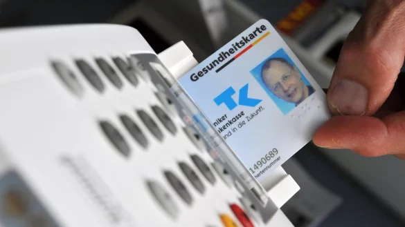 Leistungskürzungen lehnen die Krankenkassen ebenso wie Gesundheitsminister Lauterbach ab. - © dpa
