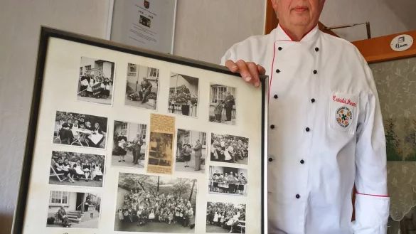 Ewald Meier ist seit 50 Jahren Koch. In Glash&uuml;tte betreibt er noch den Familienbetrieb, den seine Gro&szlig;mutter aufgebaut hat. - &copy; Freya K&ouml;hring