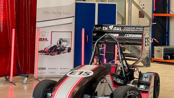 Der enthüllte neue E-Rennwagen OWL 2.3. - © Foto: TH OWL