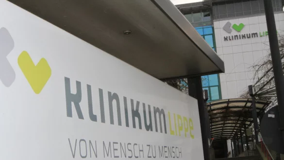 Das "Aktionsbündnis Klinikum Lippe" hat dem Landrat 29 Fragen zukommen lassen, die ein Untersuchungsausschuss des Kreistages beantworten soll. - © Martin Hostert