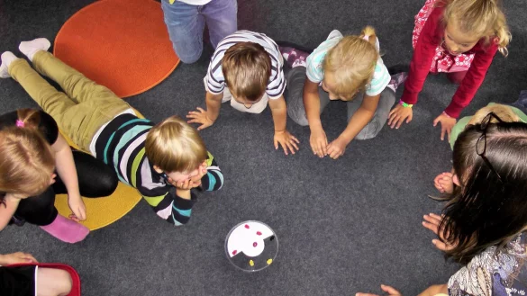 Auch Eltern sollen die M&ouml;glichkeit haben, an Veranstaltungen teilzunehmen. Deshalb soll der Kreis w&auml;hrend dieser Zeit eine Betreuung organisieren. - &copy; Pixa