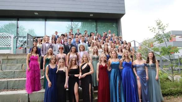 Der Abitur-Jahrgang 2023 der Felix-Fechenbach-Gesamtschule Leopoldsh&ouml;he. Foto: Birgit Guhlke - &copy; Birgit Guhlke