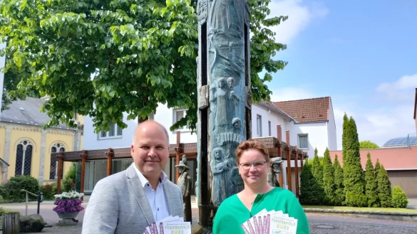 Neu: In diesem Jahr gibt es für die Ferienspiele kein Programmheft, sondern Flyer mit QR-Code. - © Franka Ronkartz