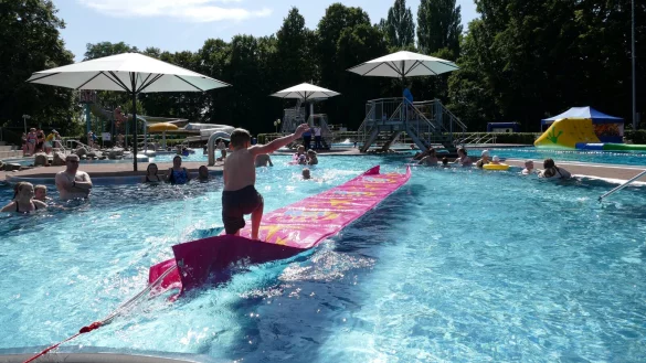 Sommer Pool-Party im Bega Bad - &copy; Stadtwerke Bad Salzuflen