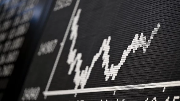 Der Dax hat in den vergangenen zw&ouml;lf Monaten um rund zehn Prozent zugelegt. Ohne Ber&uuml;cksichtigung der Dividenden nur sechs Prozent gewesen. - &copy; Arne Dedert/dpa