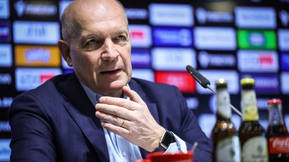 Arminia Bielefelds Pr&auml;sident Rainer Sch&uuml;tte ist mit Blick auf die Drittliga-Lizenz optimistisch. - &copy; Sarah Jonek